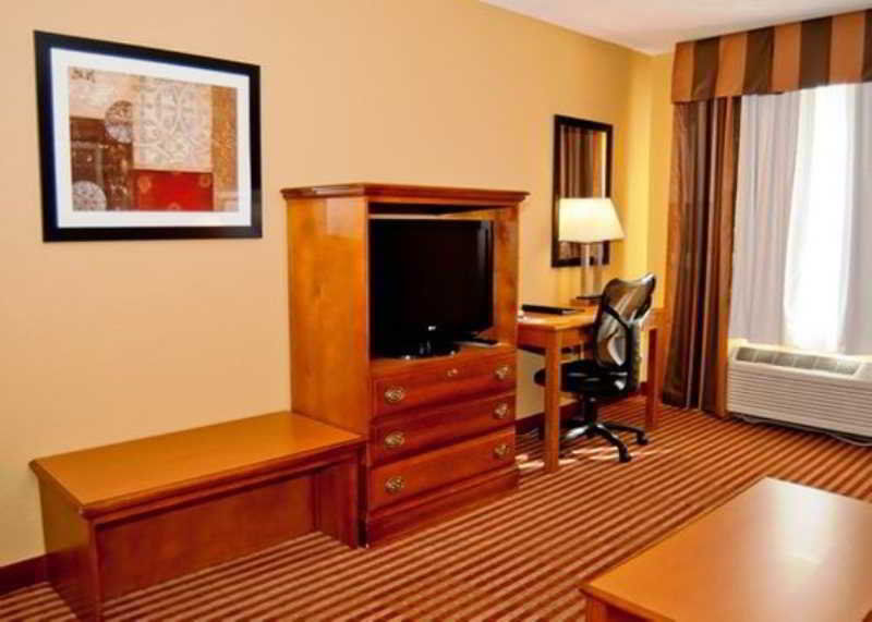 Comfort Inn & Suites Cincinnati Eastgate Chambre photo